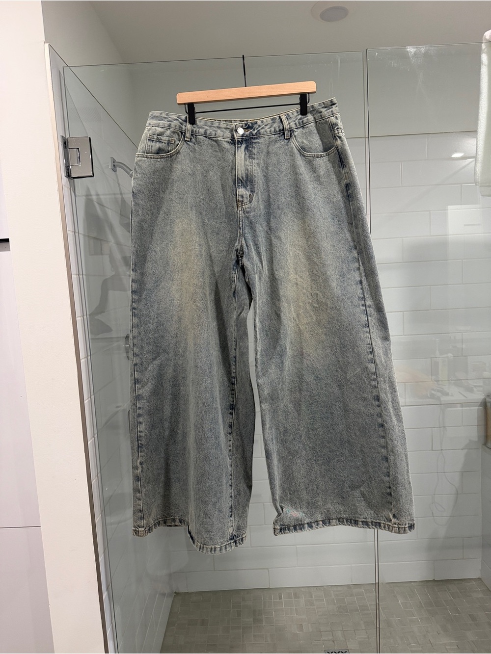 Baggy Low Rise Mid Wash Loose Jeans